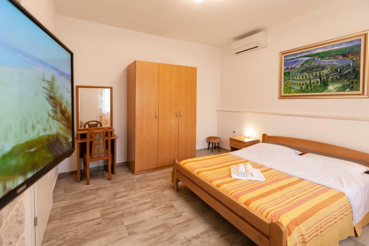 Apartment Ema เปรมันตูรา ภายนอก รูปภาพ