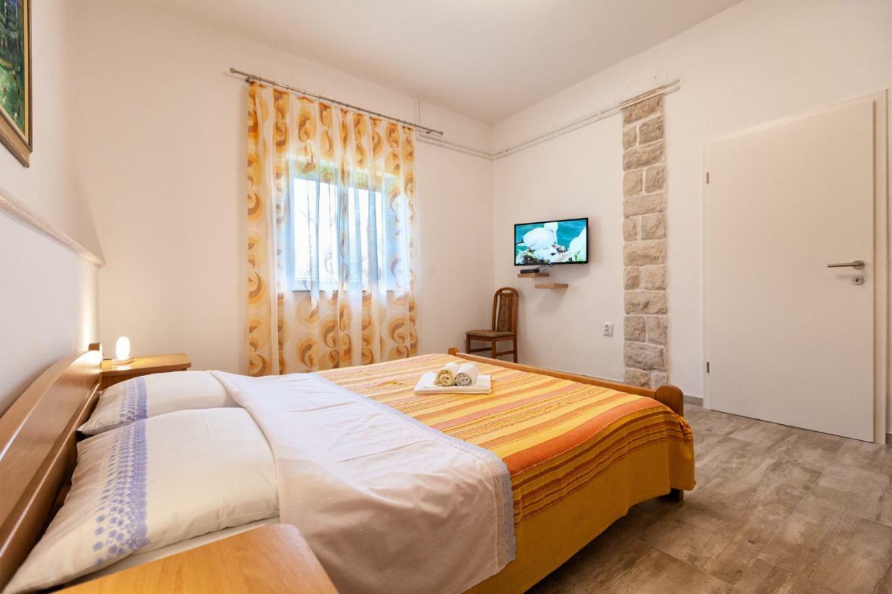 Apartment Ema เปรมันตูรา ภายนอก รูปภาพ